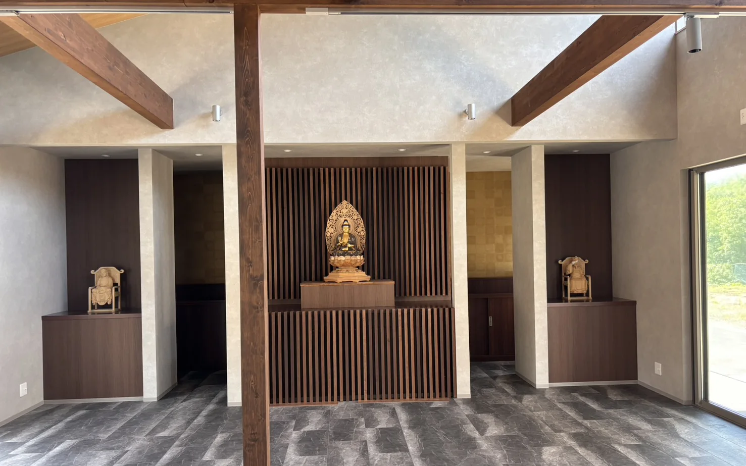 自然光の大式場(約50名)