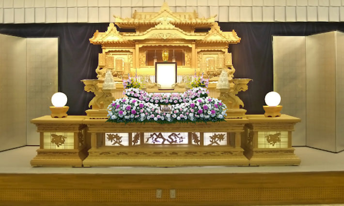 愛コースの祭壇