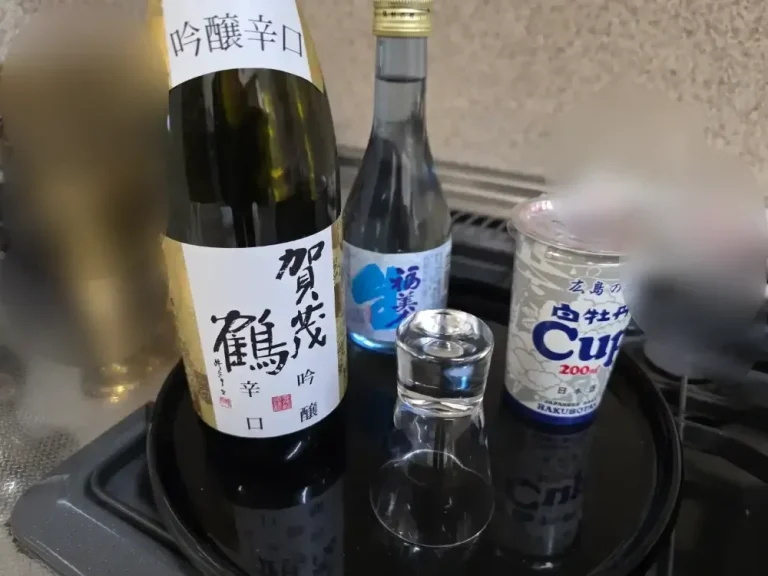 日本酒と掛け軸「日日是好日」が彩った家族葬——東広島市 やすらぎ会館