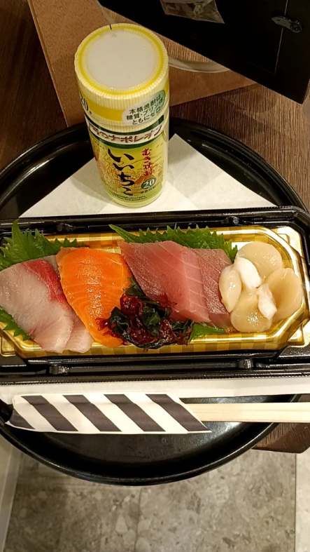 お刺身と麦焼酎、手作りの人形と——東広島市の家族葬